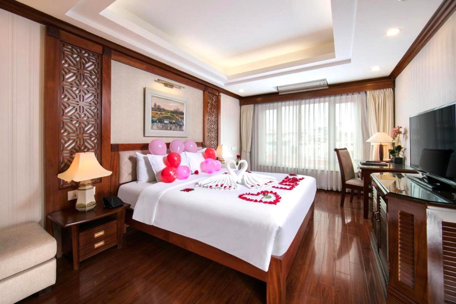 Thien Thai Hotel & Spa Hanoi Buitenkant foto
