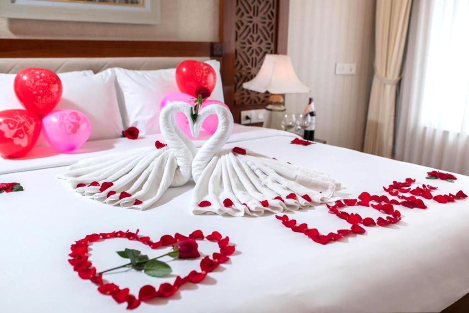 Thien Thai Hotel & Spa Hanoi Buitenkant foto